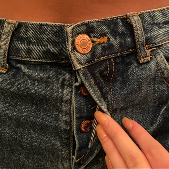 Cutoff button fly Jean shorts - Picture 5 of 5